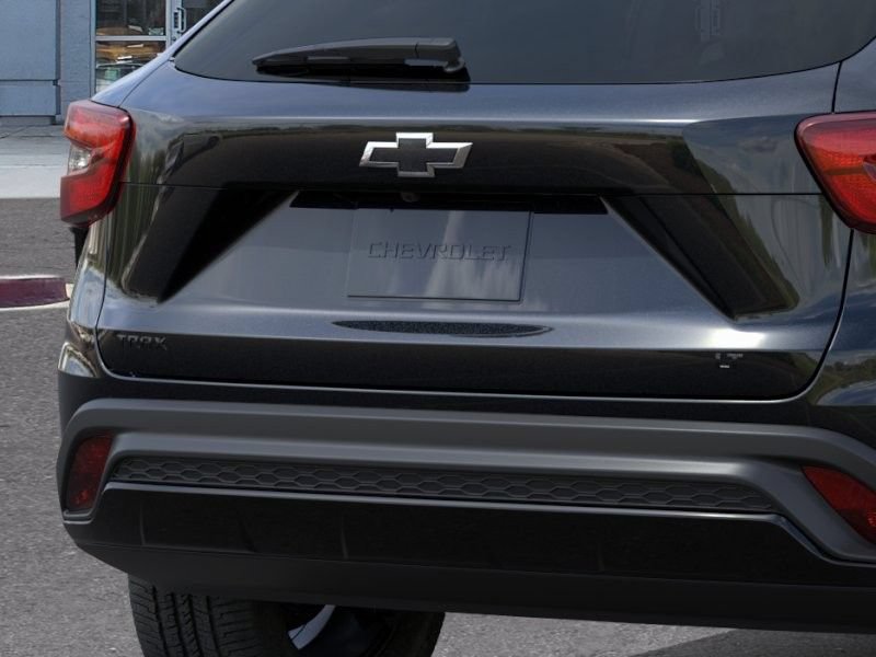 New 2026 Chevrolet Trax LT w/ Midnight Edition FWD image 15