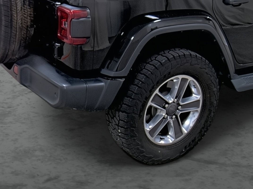 Used 2019 Jeep Wrangler Unlimited Sahara w/ Safety Group AWD/4WD image 12