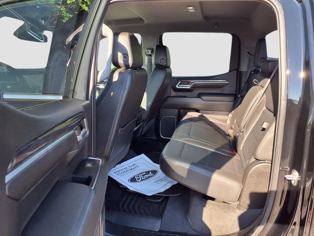 Used 2022 Chevrolet Silverado 1500 LTZ AWD/4WD image 35
