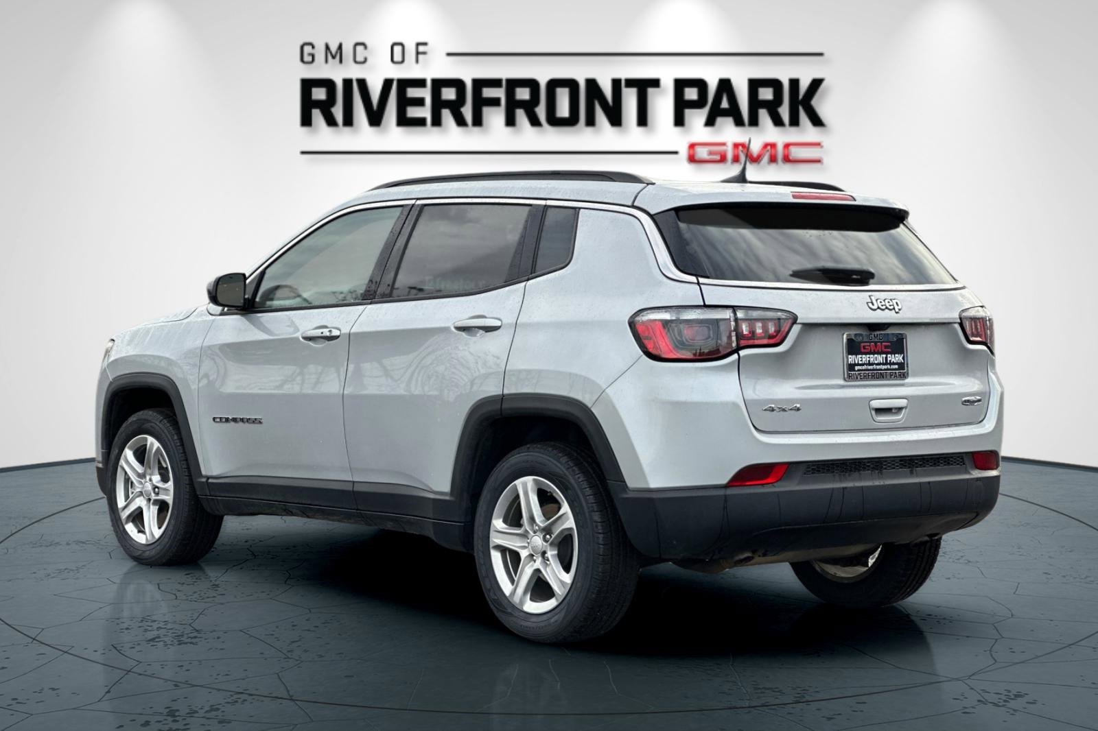 Used 2024 Jeep Compass Latitude image 5