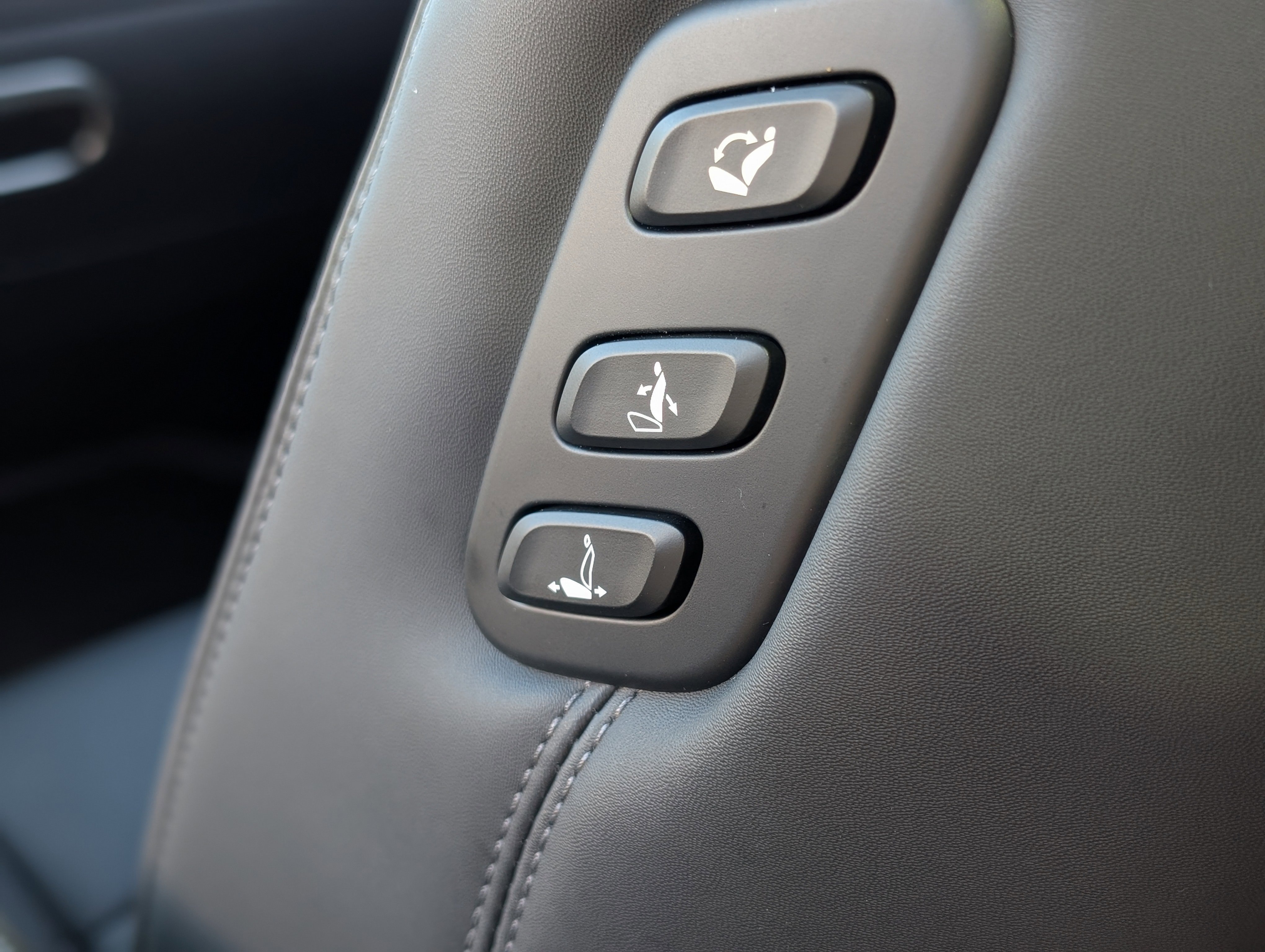 Used 2023 Genesis GV60 Performance image 58