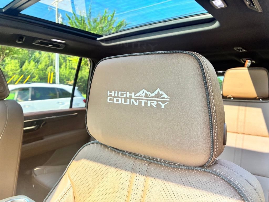 New 2026 Chevrolet Suburban High Country AWD/4WD image 23
