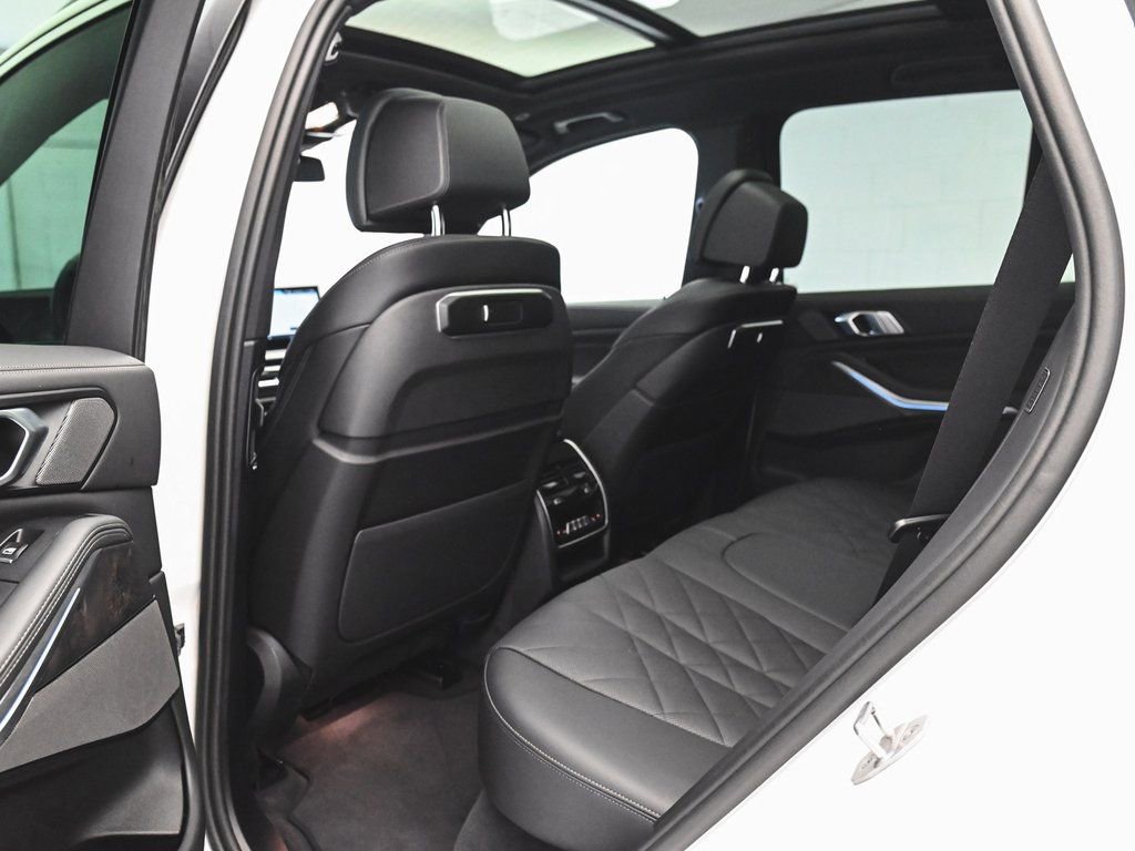 Used 2026 BMW X5 xDrive40i image 32