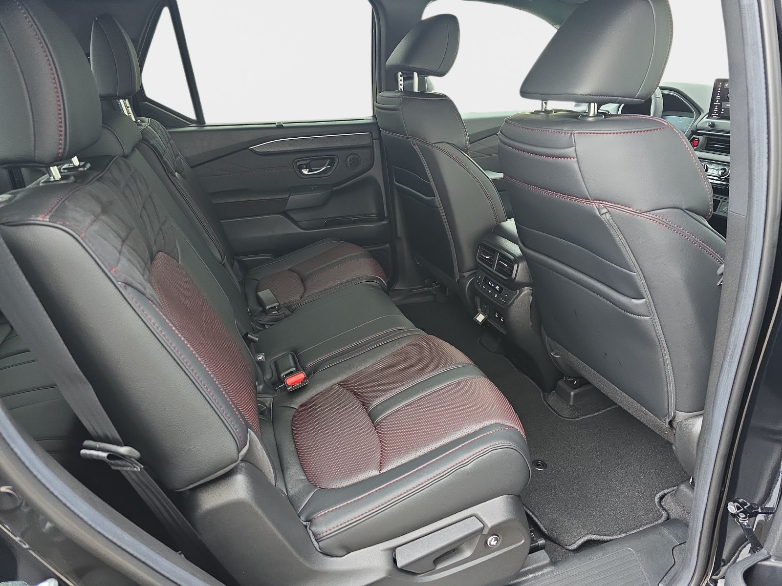 New 2026 Honda Pilot Black Edition image 11