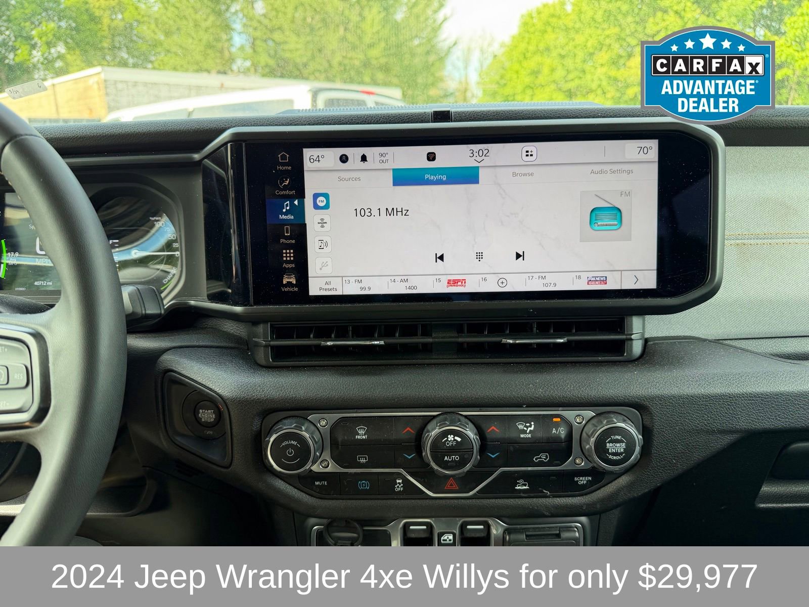 Used 2024 Jeep Wrangler Unlimited AWD/4WD image 16