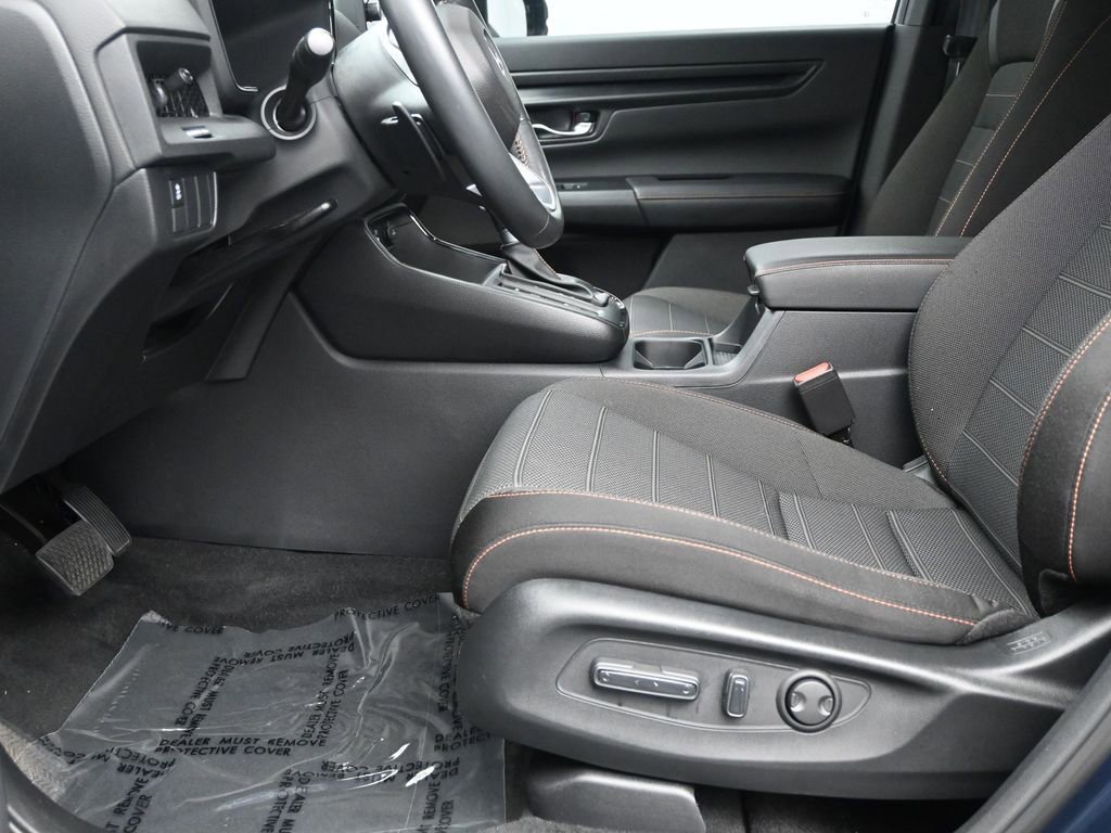 Used 2023 Chevrolet Traverse LS image 11