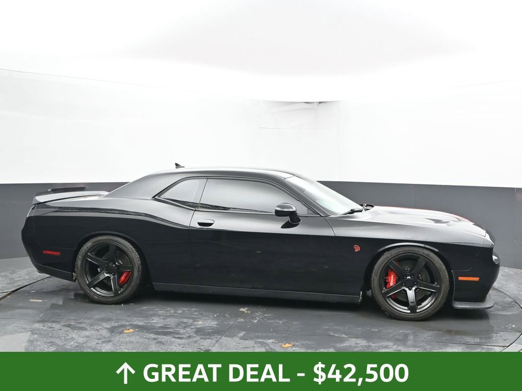 Used 2016 Dodge Challenger SRT Hellcat image 13
