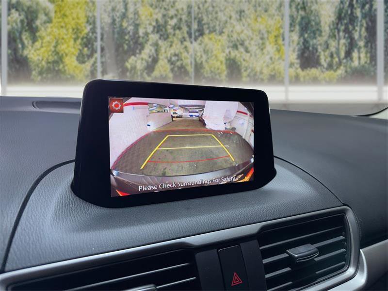 Used 2018 MAZDA MAZDA3 Touring FWD image 23