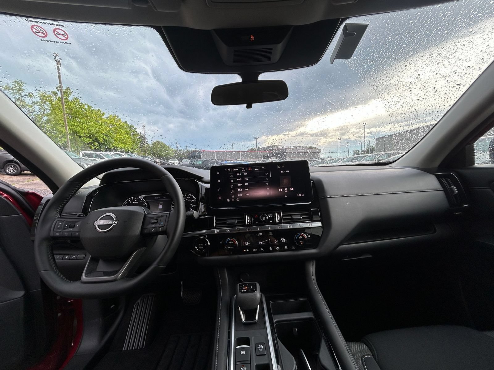 Used 2026 Nissan Pathfinder SV FWD image 40