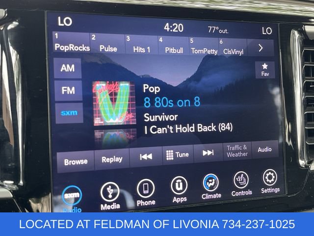 Used 2018 Chrysler Pacifica Touring-L w/ Premium Audio Group FWD image 13