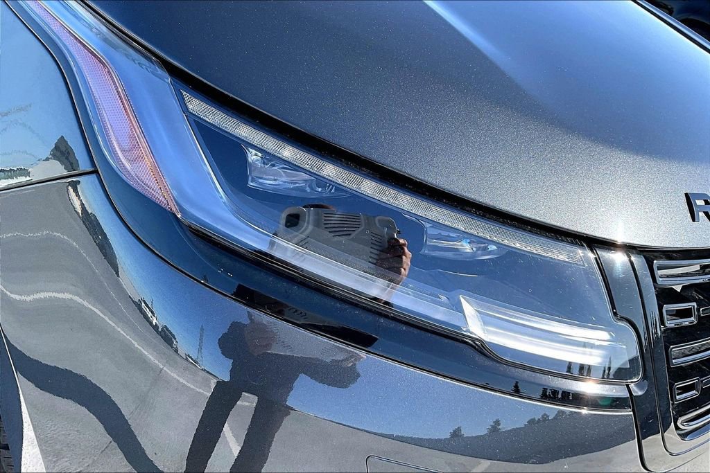 Certified 2024 Land Rover Range Rover Velar Dynamic SE image 30