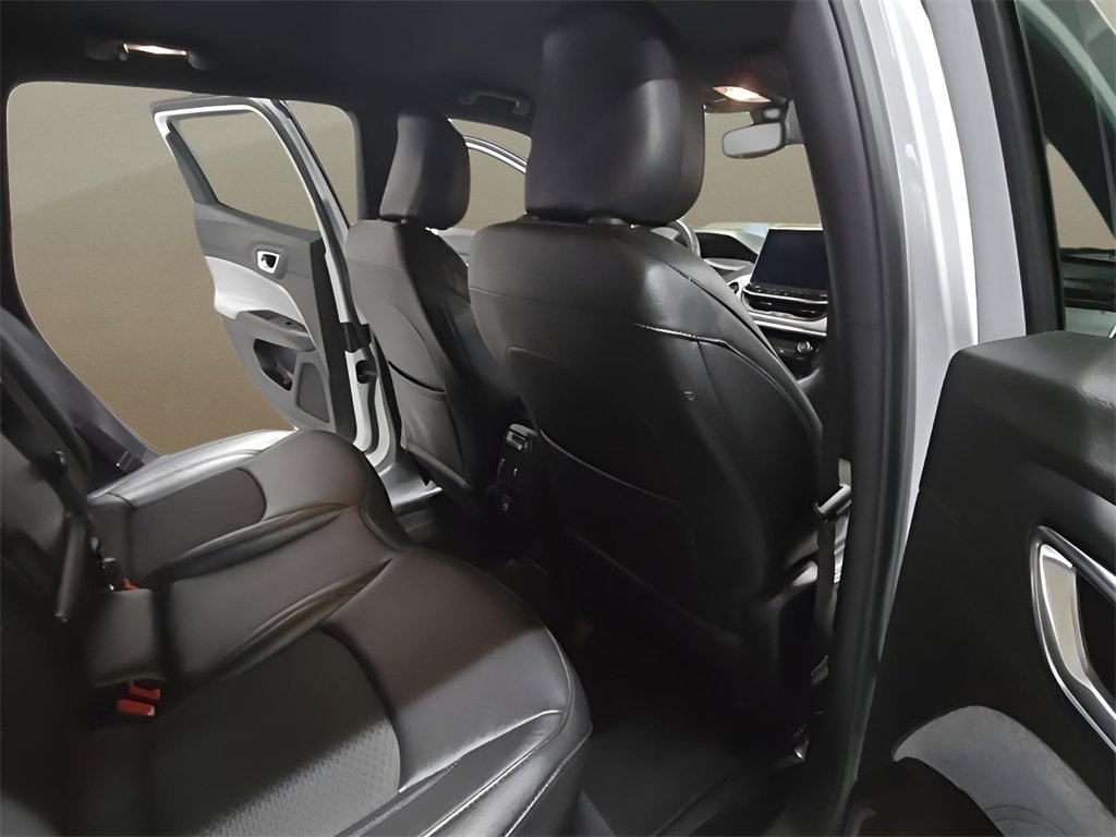 Used 2024 Jeep Compass Latitude image 17