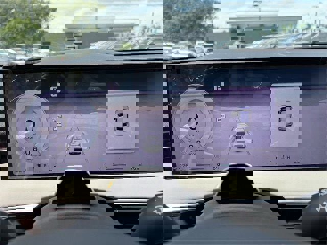 Used 2026 Genesis GV70 2.5T Advanced image 32