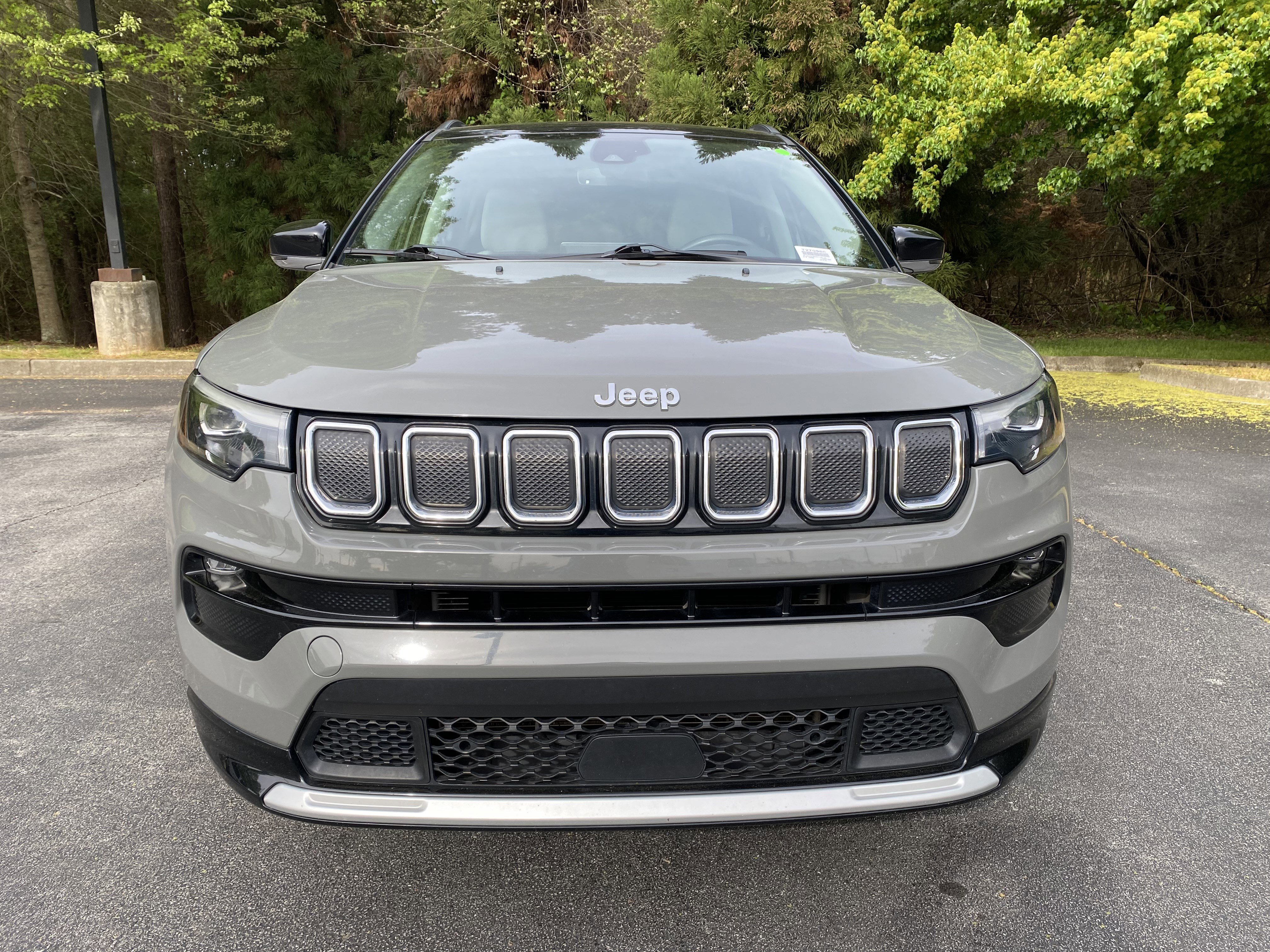 Used 2022 Jeep Compass Limited w/ Elite Group image 3