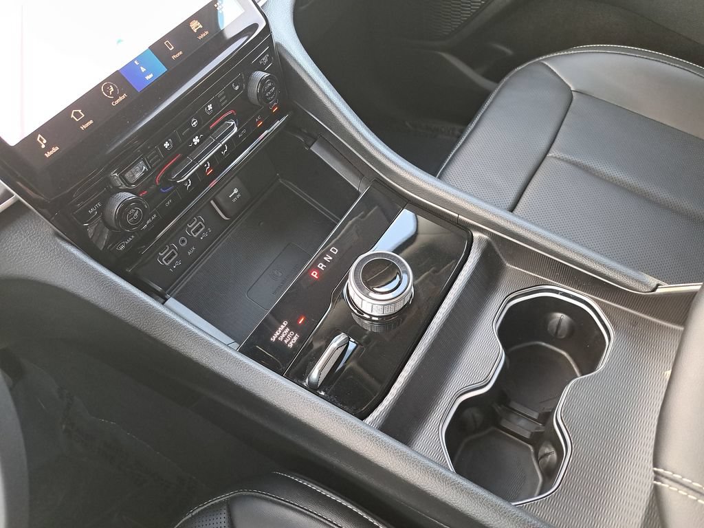 Certified 2023 Jeep Grand Cherokee Limited w/ Luxury Tech Group II AWD/4WD image 25
