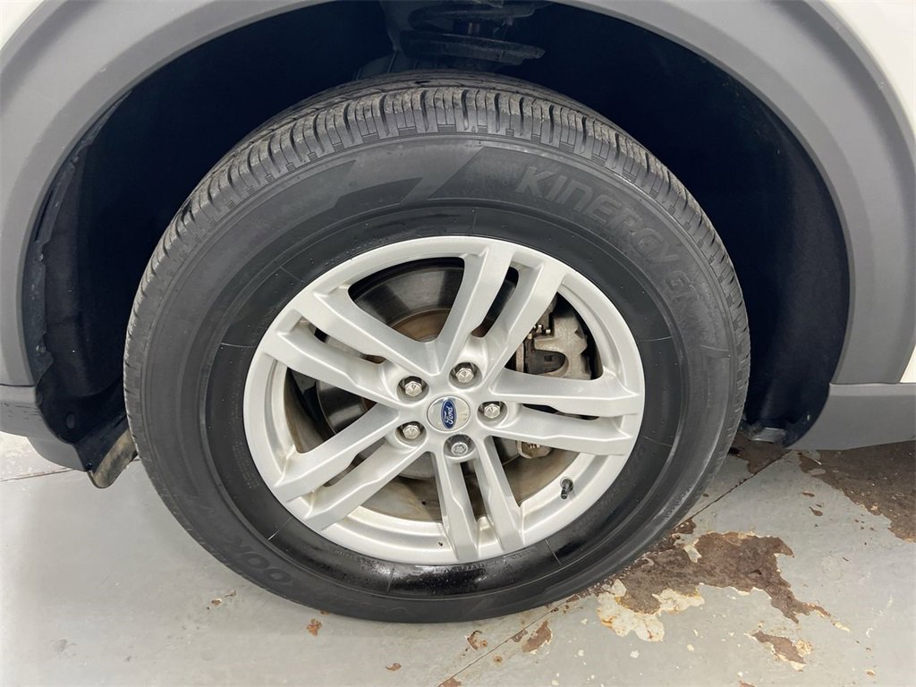 Used 2022 Ford Explorer XLT w/ Equipment Group 202A image 26