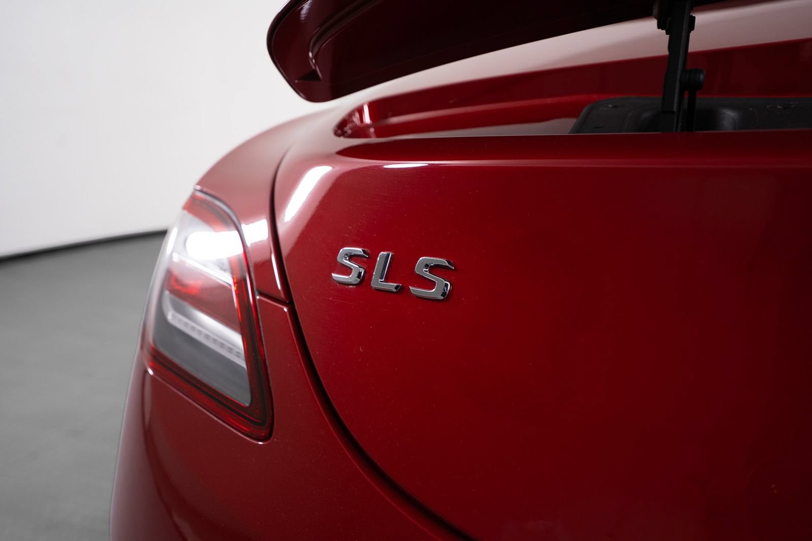 Used 2012 Mercedes-Benz SLS AMG Roadster image 20