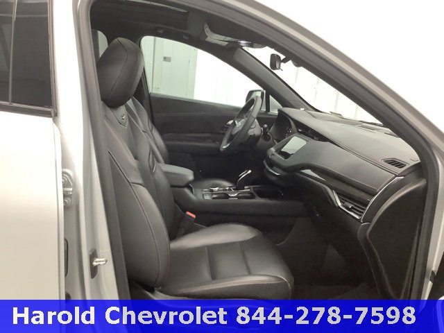 Used 2022 Cadillac XT4 Sport image 11