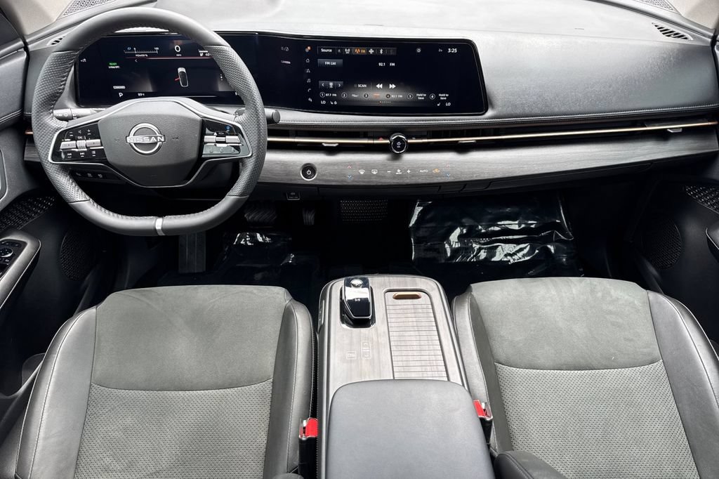 Used 2024 Nissan Ariya AWD image 12