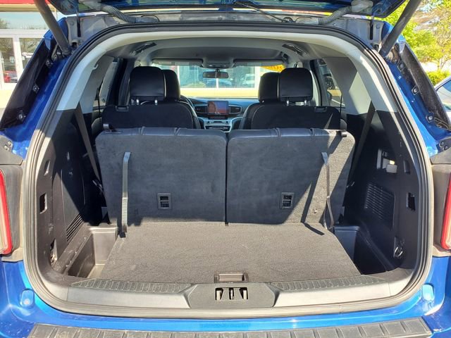 Used 2021 Ford Explorer XLT w/ Equipment Group 202A AWD/4WD image 9