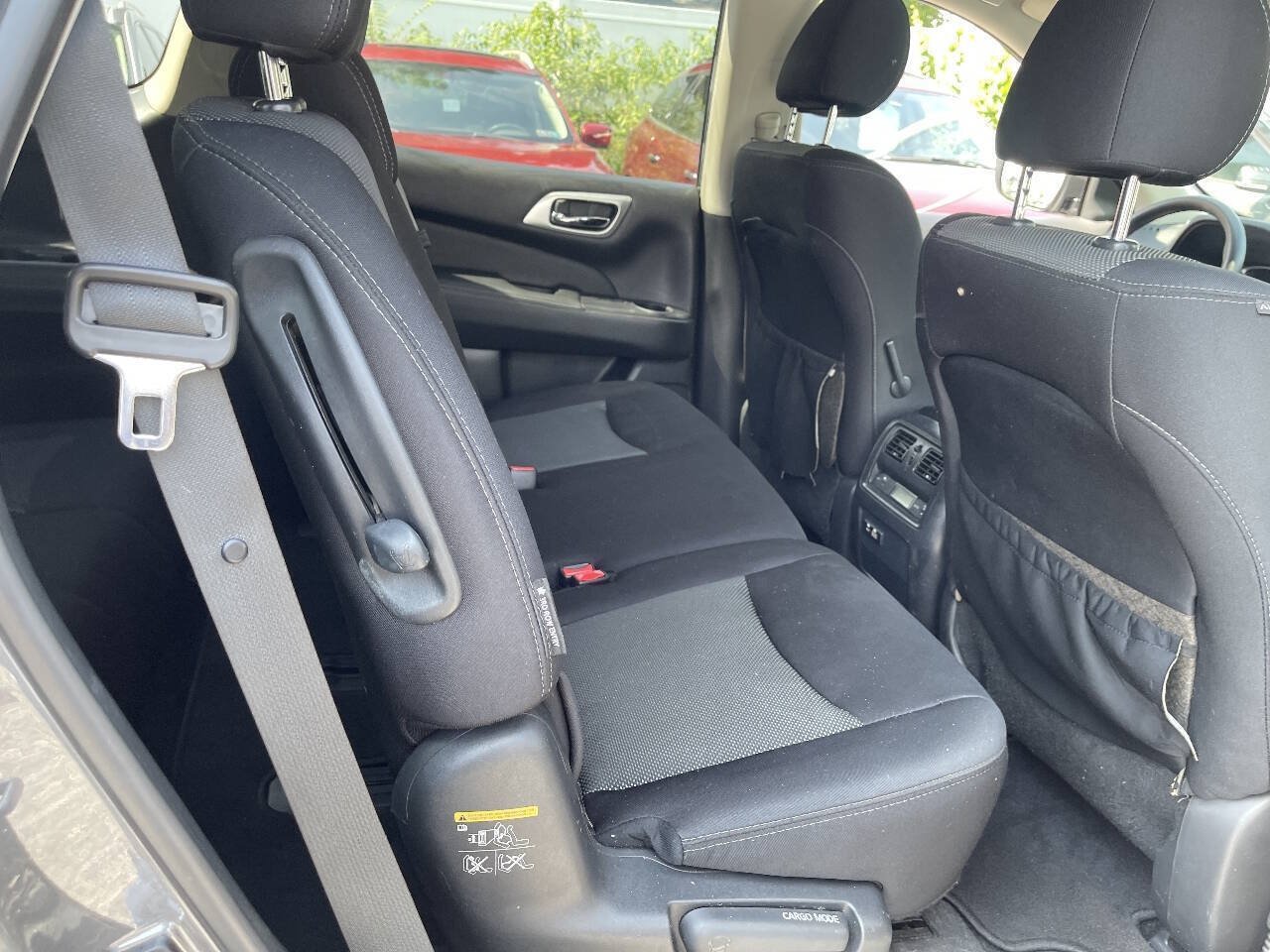 Used 2019 Nissan Pathfinder S AWD/4WD image 25