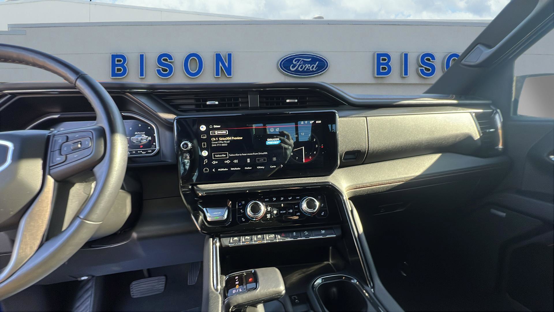 Used 2022 GMC Sierra 1500 AT4 w/ Technology Package image 7