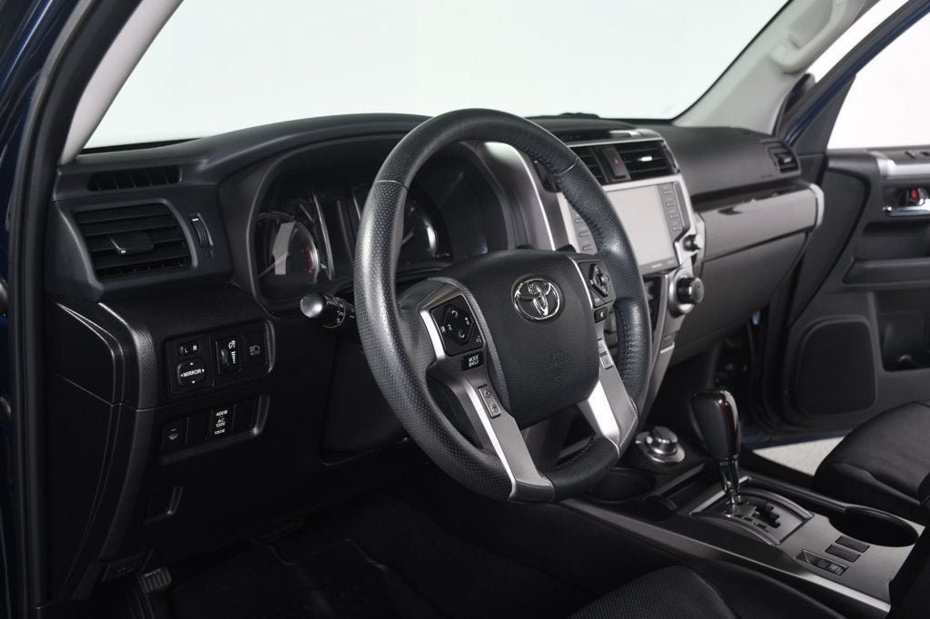 Used 2020 Toyota 4Runner Limited AWD/4WD image 26
