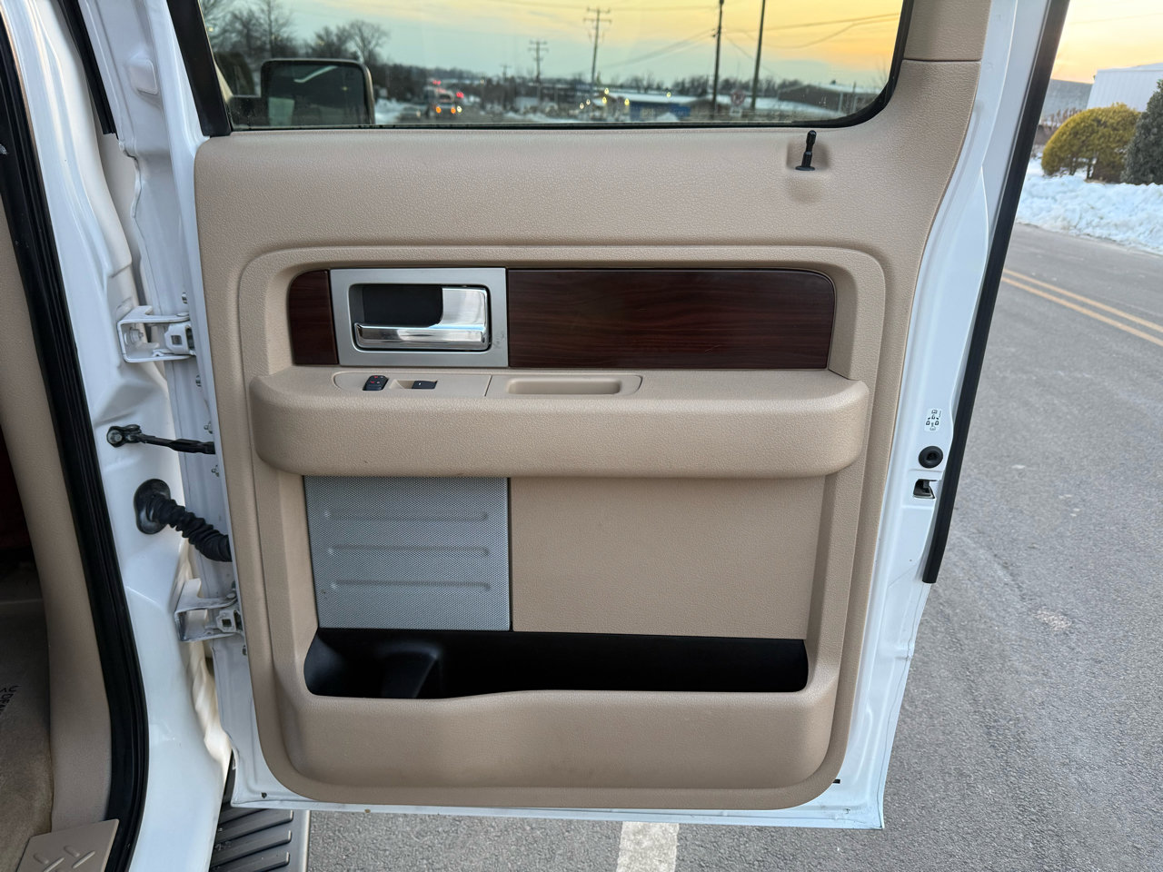 Used 2011 Ford F150 King Ranch w/ Max Trailer Tow Pkg image 24