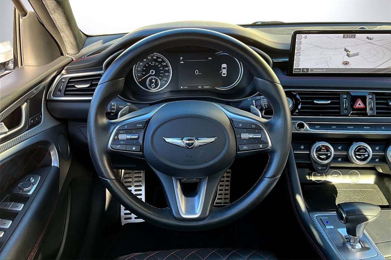 Used 2022 Genesis G70 3.3T w/ Sport Prestige Package image 10