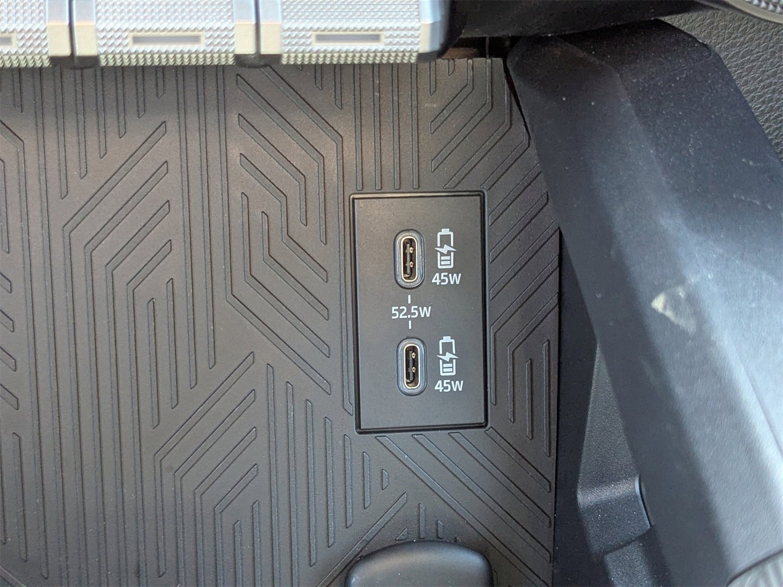 Used 2025 Toyota Tacoma SR image 24