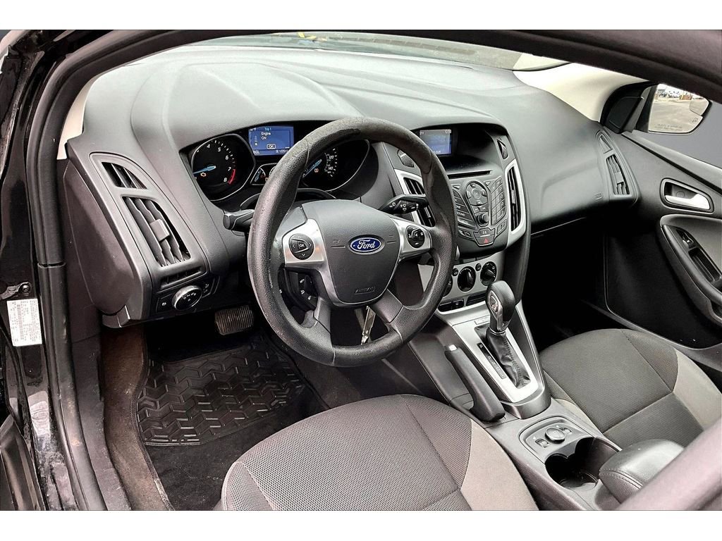 Used 2014 Ford Focus SE w/ SE Winter Package image 13