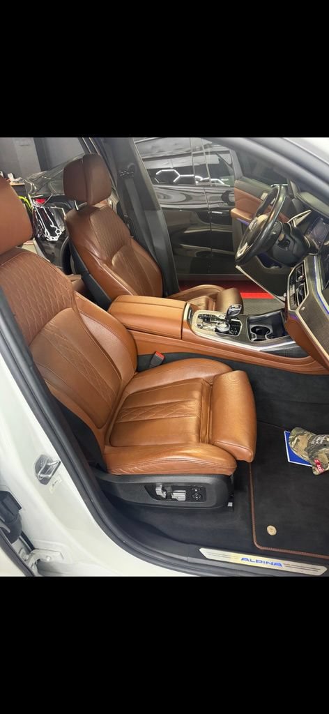 Used 2022 BMW ALPINA XB7 AWD/4WD image 10