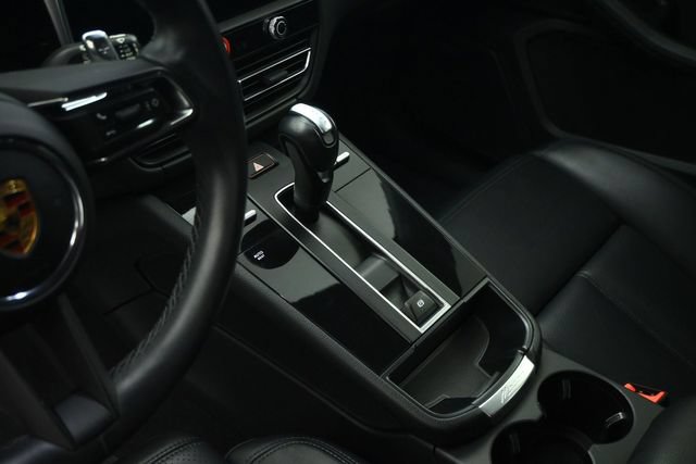 Used 2024 Porsche Macan AWD/4WD image 54
