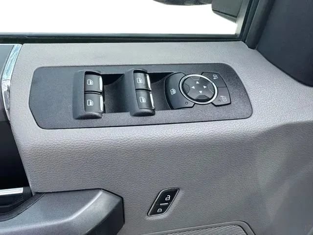 Used 2020 Ford F150 XLT w/ Equipment Group 302A Luxury AWD/4WD image 12