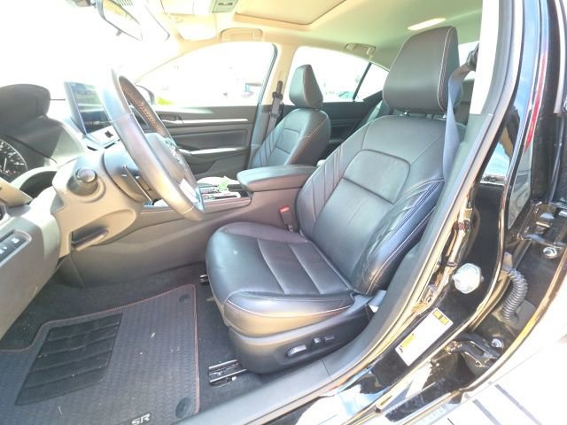 Used 2024 Nissan Altima 2.5 SR w/ SR Premium Package FWD image 13