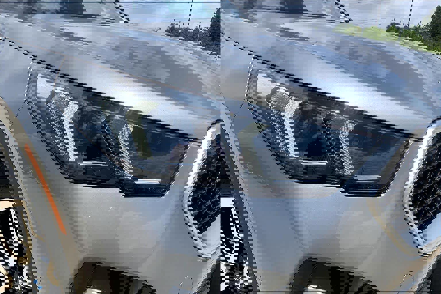 Used 2025 BMW X2 xDrive28i AWD/4WD image 27