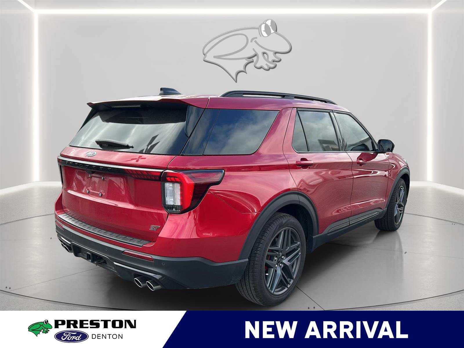 Used 2025 Ford Explorer ST AWD/4WD image 5