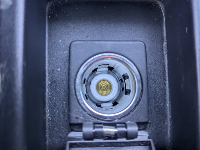 Used 2024 Jaguar XF R-Dynamic SE RWD image 21