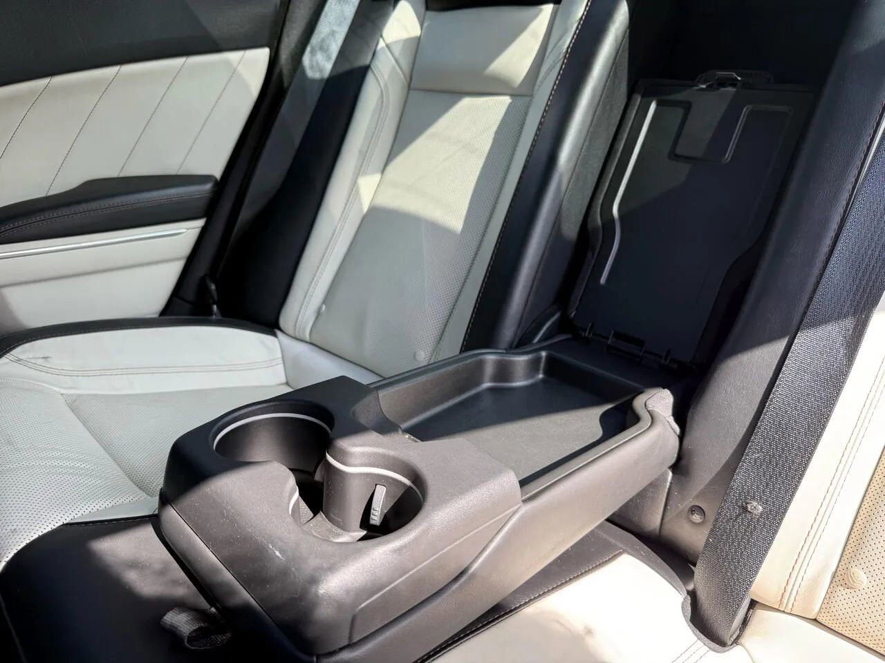 Used 2018 Dodge Charger GT image 26