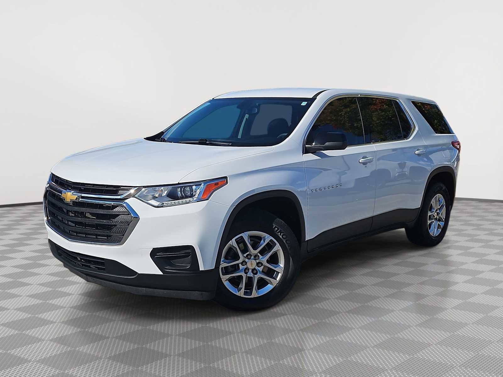 Used 2021 Chevrolet Traverse LS