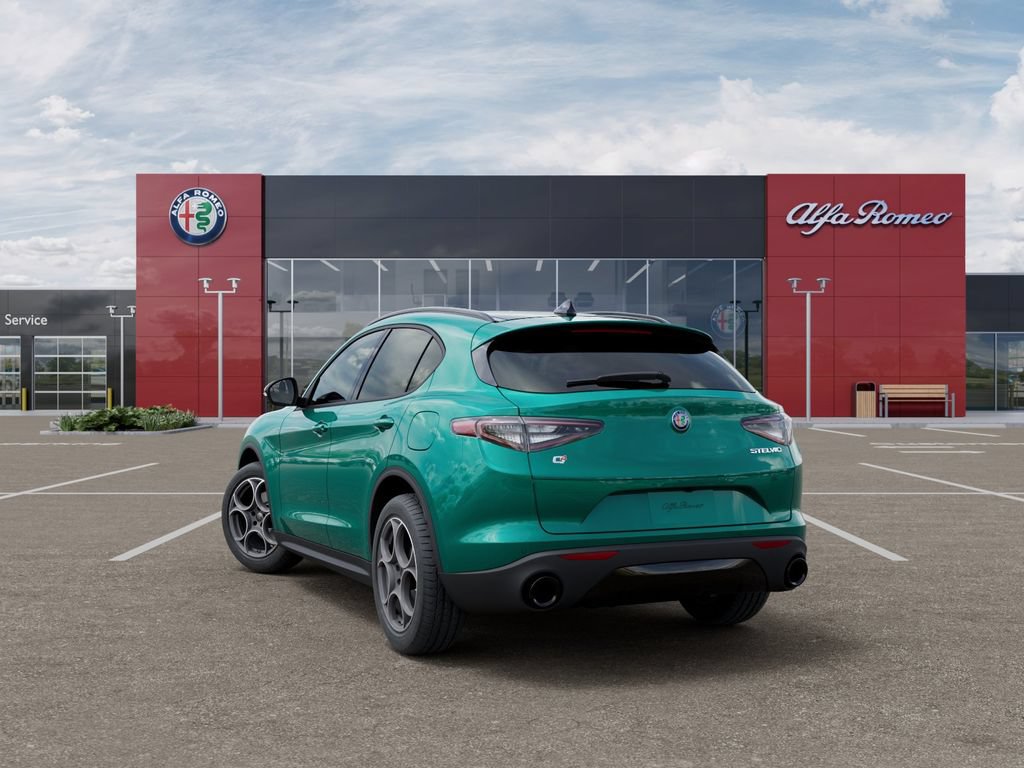 New 2025 Alfa Romeo Stelvio Sprint w/ Convenience Package AWD/4WD video 3