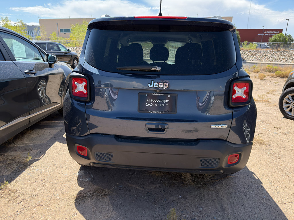 Used 2020 Jeep Renegade Latitude w/ Popular Equipment Group FWD image 5