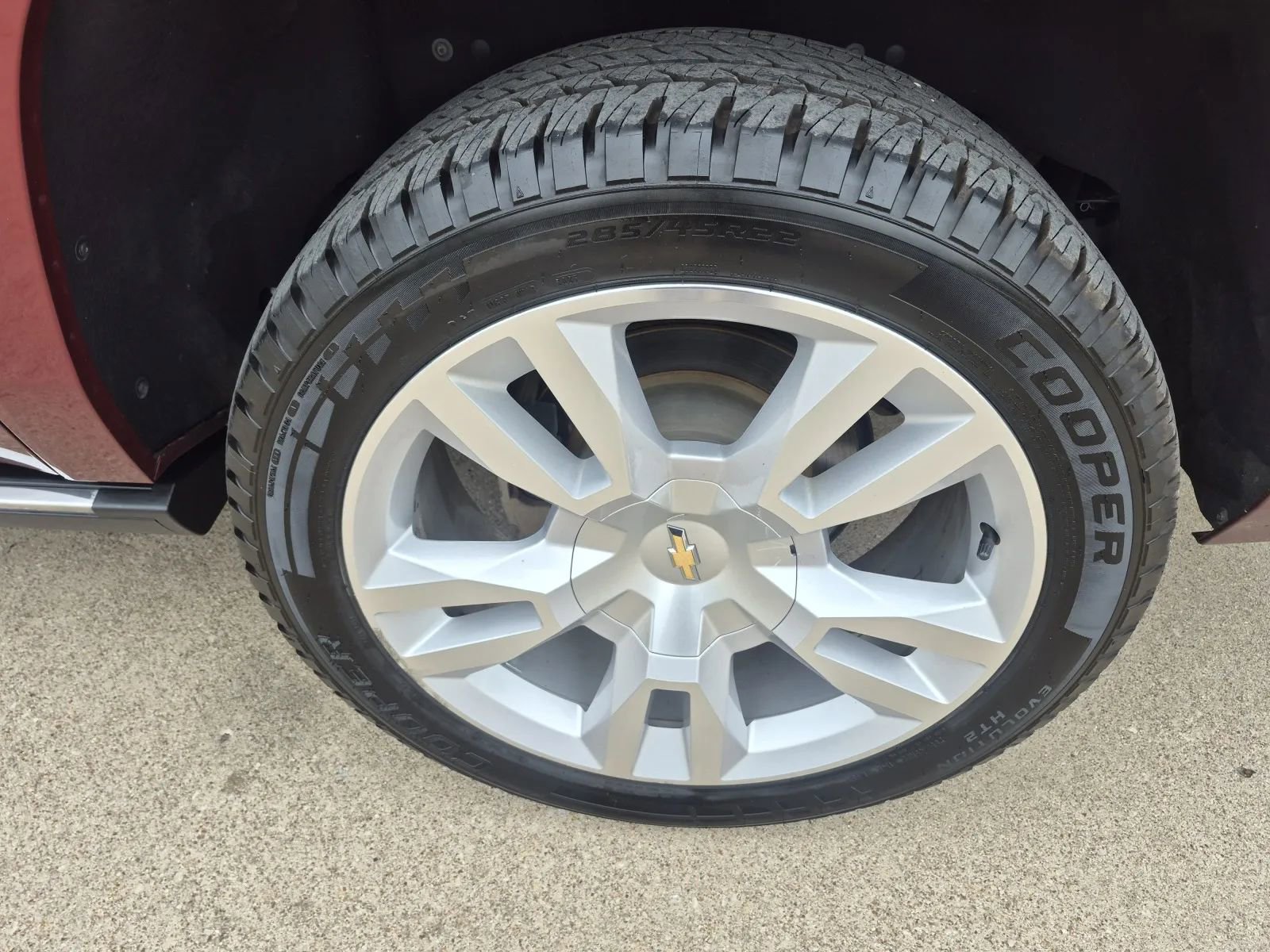 Used 2018 Chevrolet Suburban Premier AWD/4WD image 9