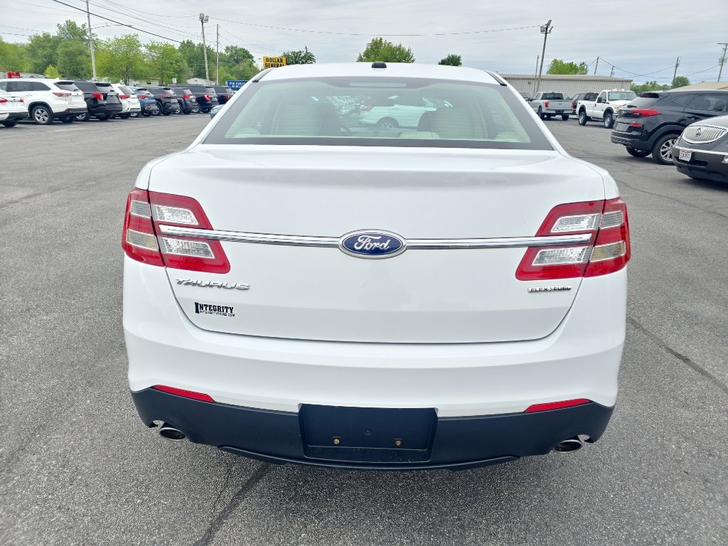 Used 2013 Ford Taurus SE FWD image 9