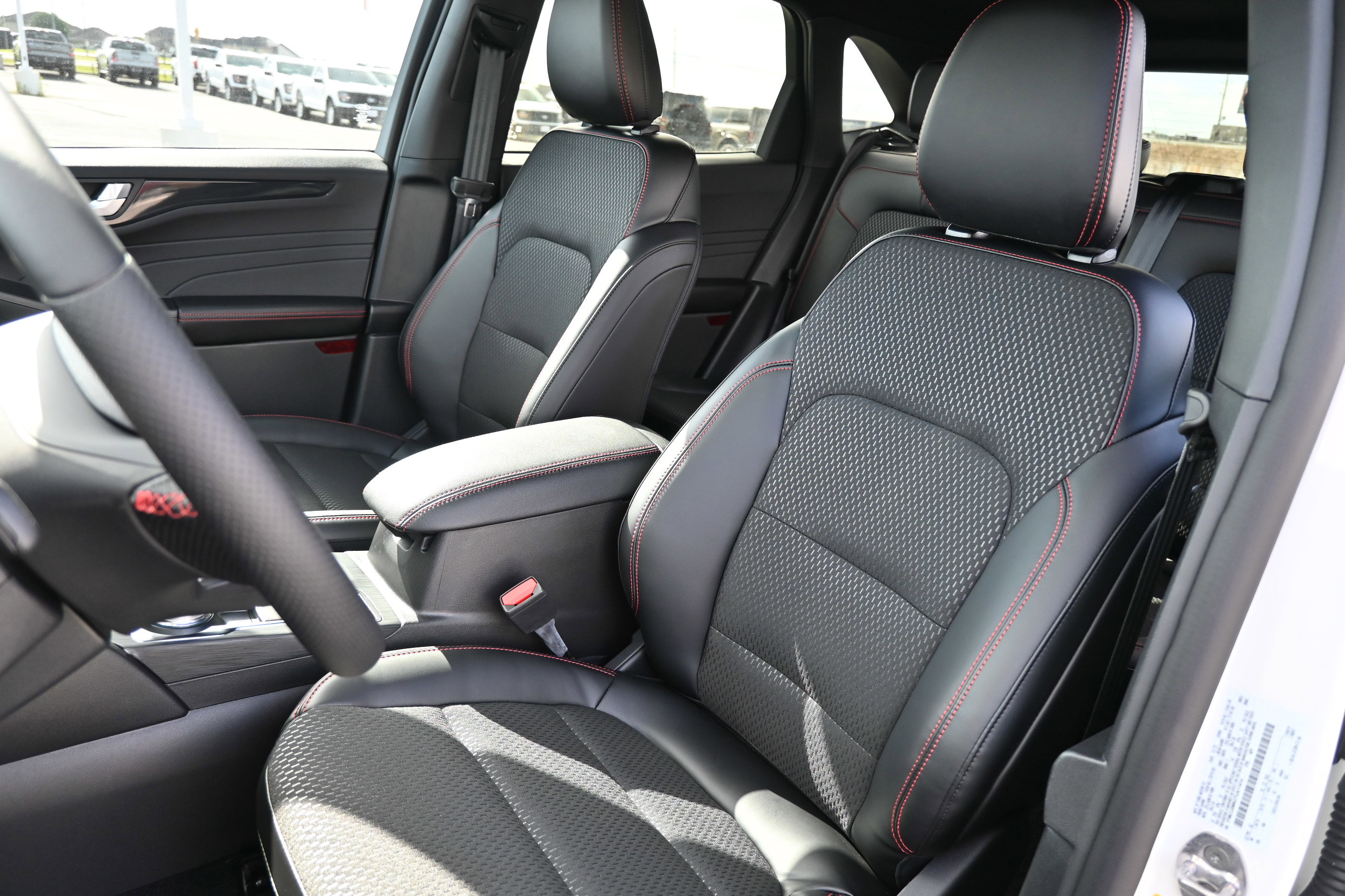 New 2026 Ford Escape ST-Line w/ Tech Pack #1 FWD image 30
