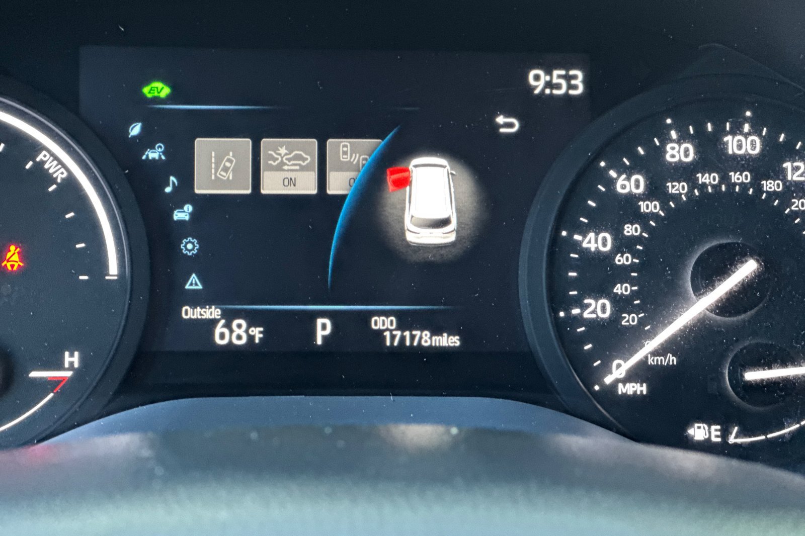 Used 2025 Toyota Sienna XLE FWD image 31