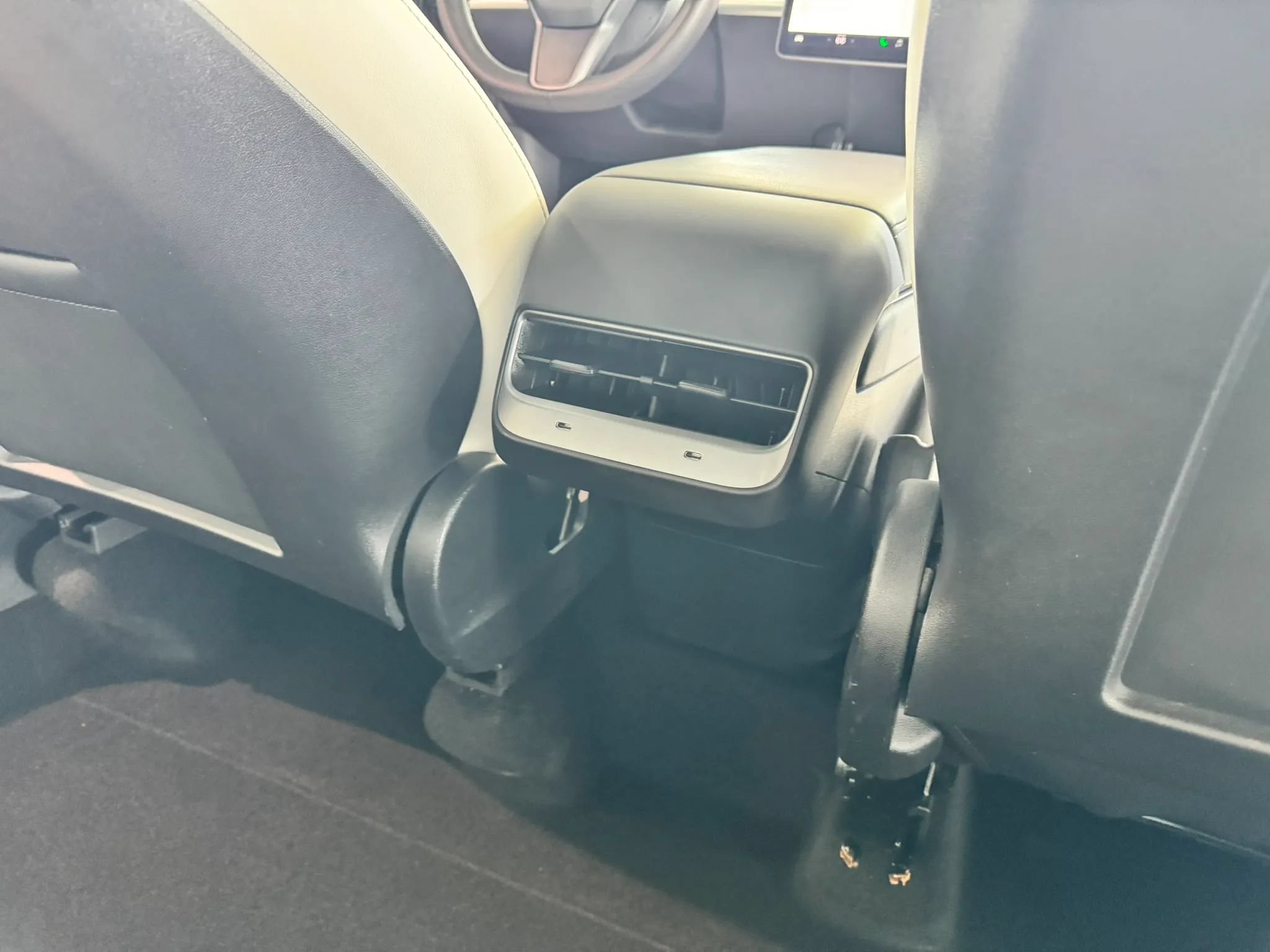 Used 2021 Tesla Model Y Long Range AWD/4WD image 17