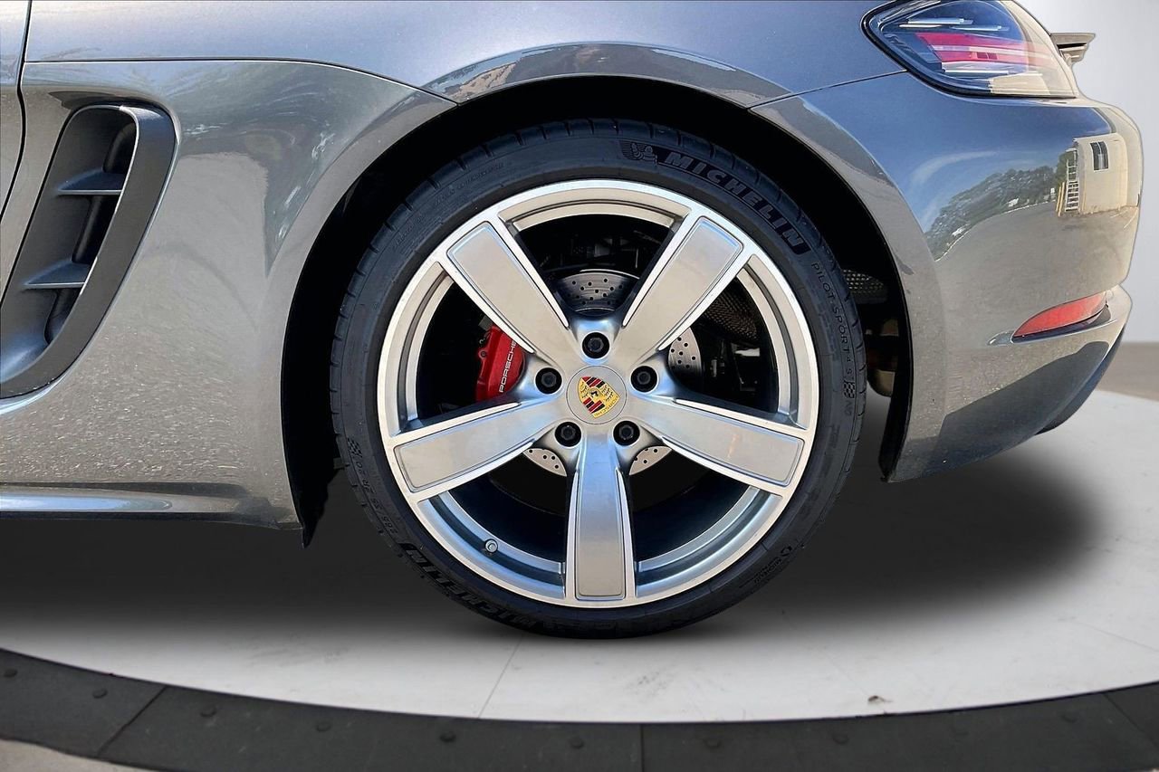 Used 2019 Porsche 718 Boxster S RWD image 34