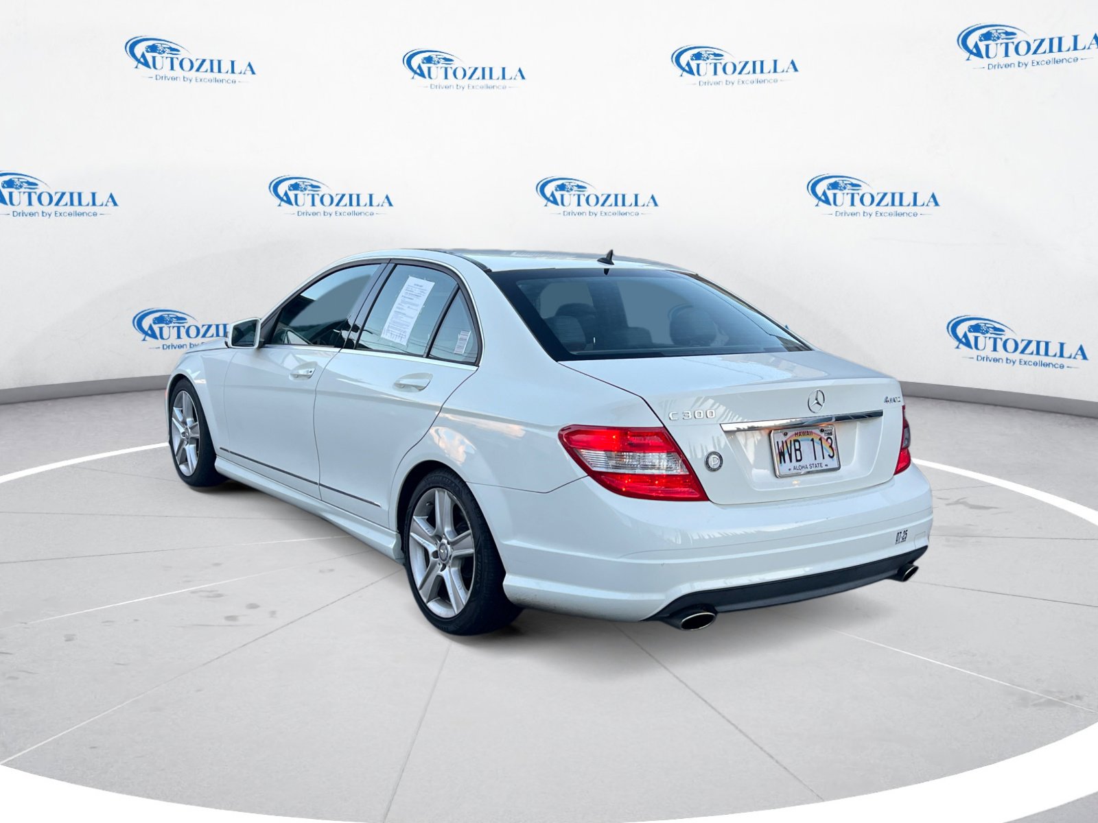 Used 2011 Mercedes-Benz C 300 4MATIC Sedan image 3