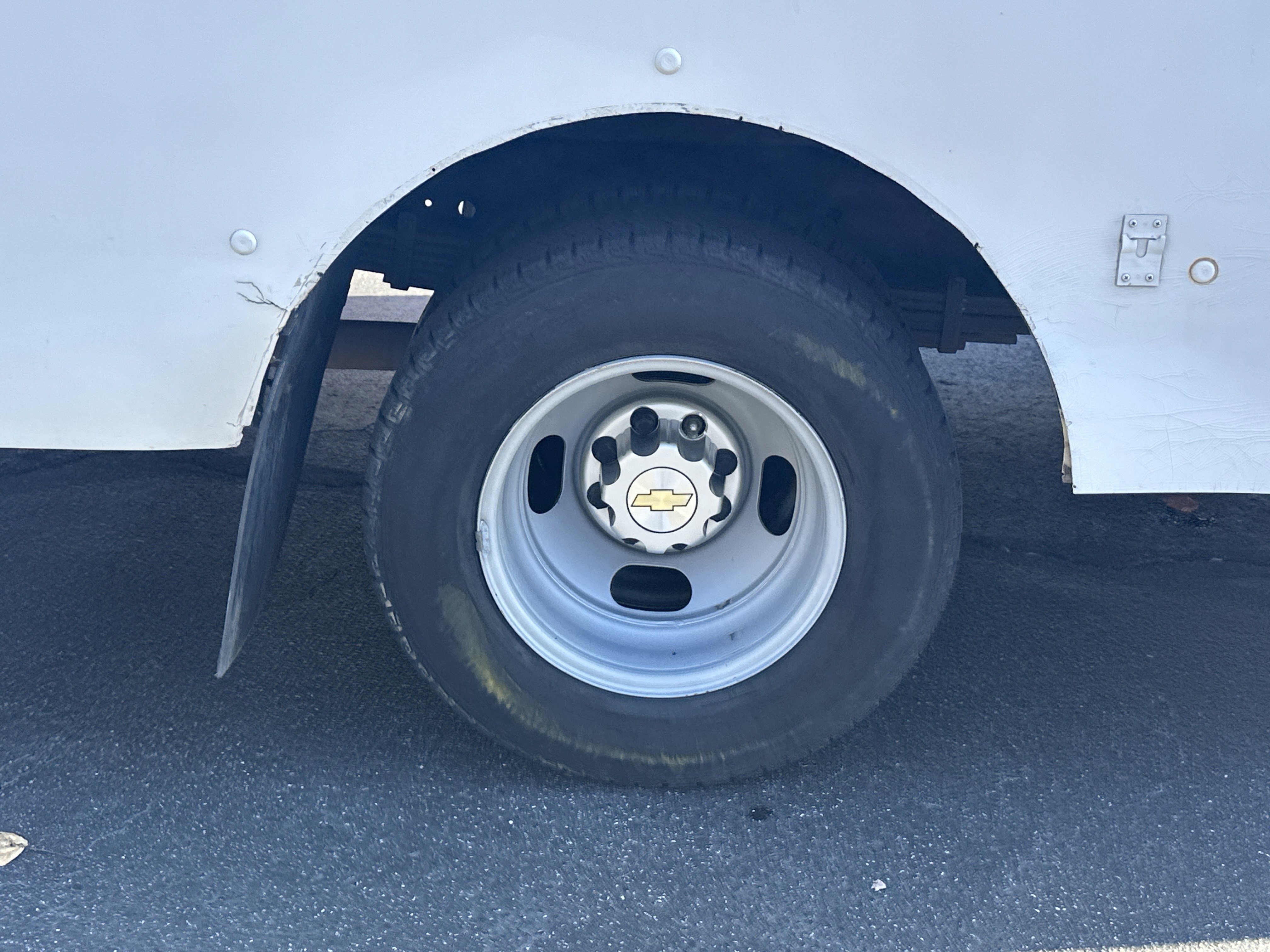 Used 2017 Chevrolet Express 3500 image 15